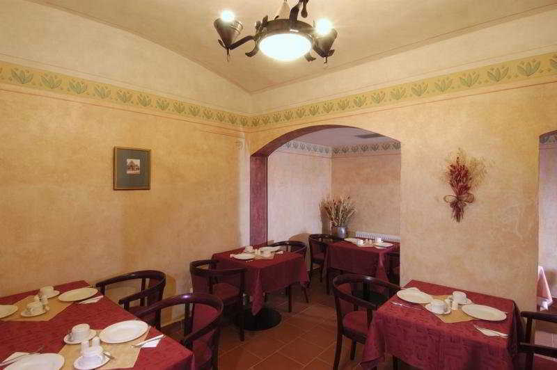 Ea Hotel Jeleni Dvur Prague Castle Restaurant photo